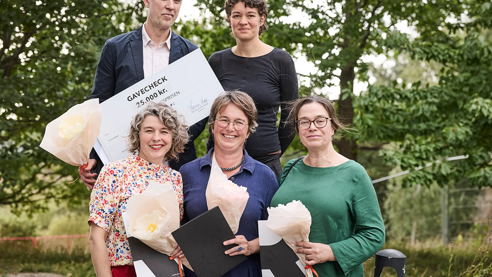 Vejledergruppe modtager Roskilde Universitets undervisningspris