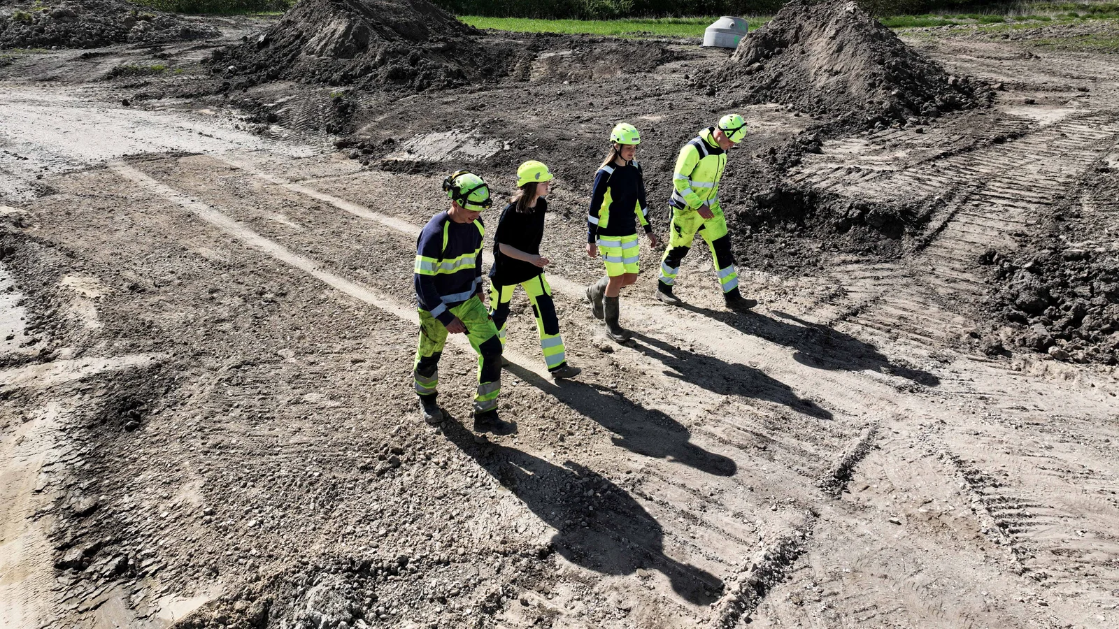 Unge prøver fremtiden af hos Vils Entreprenørforretning