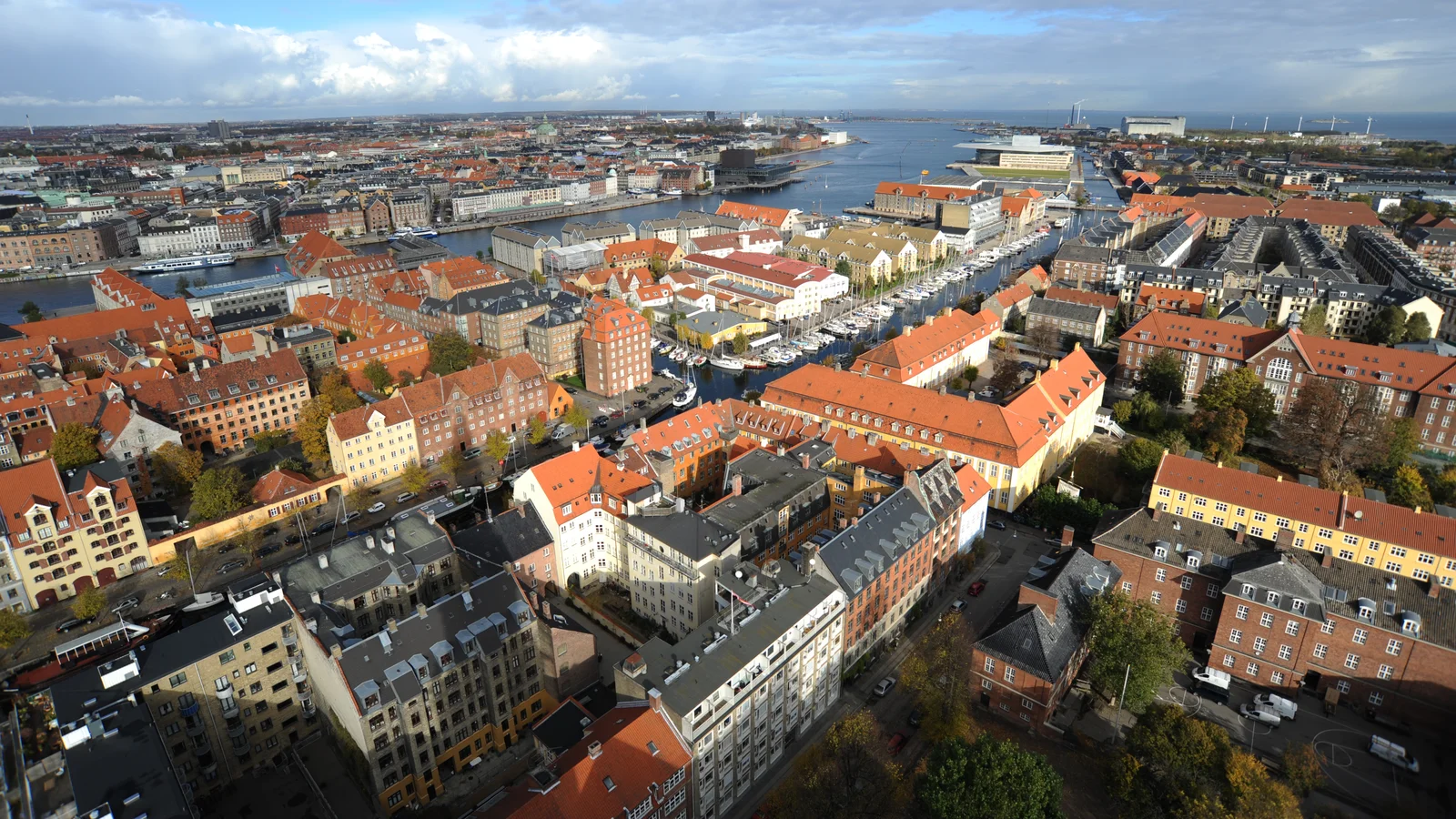 Lejlighedspriserne falder i København, men stiger og når ny milepæl i Aarhus