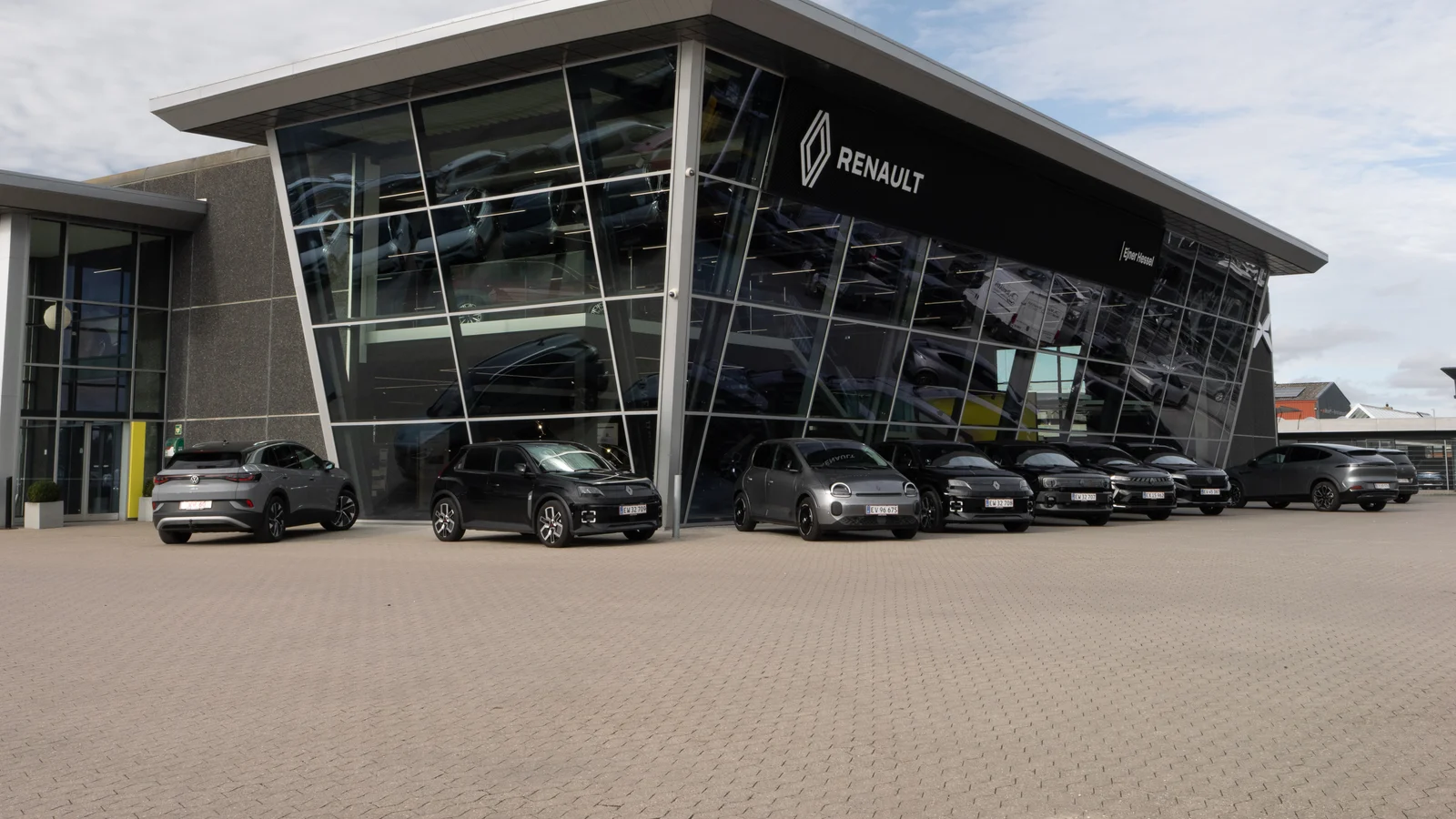 Ejner Hessel A/S slår dørene op til nyt bilhus i Køge med stor åbningsweekend