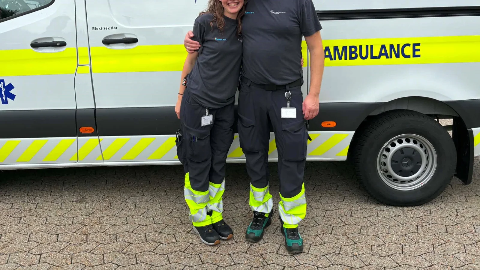 To nye ambulancebehandlere fortsætter hos PreMed