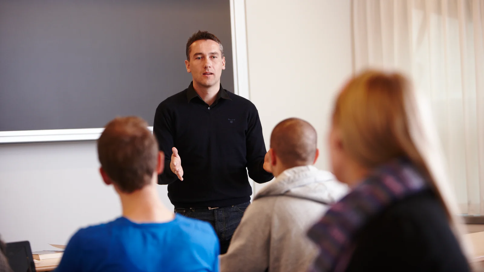 Flere pensionister får billigere aftenskole