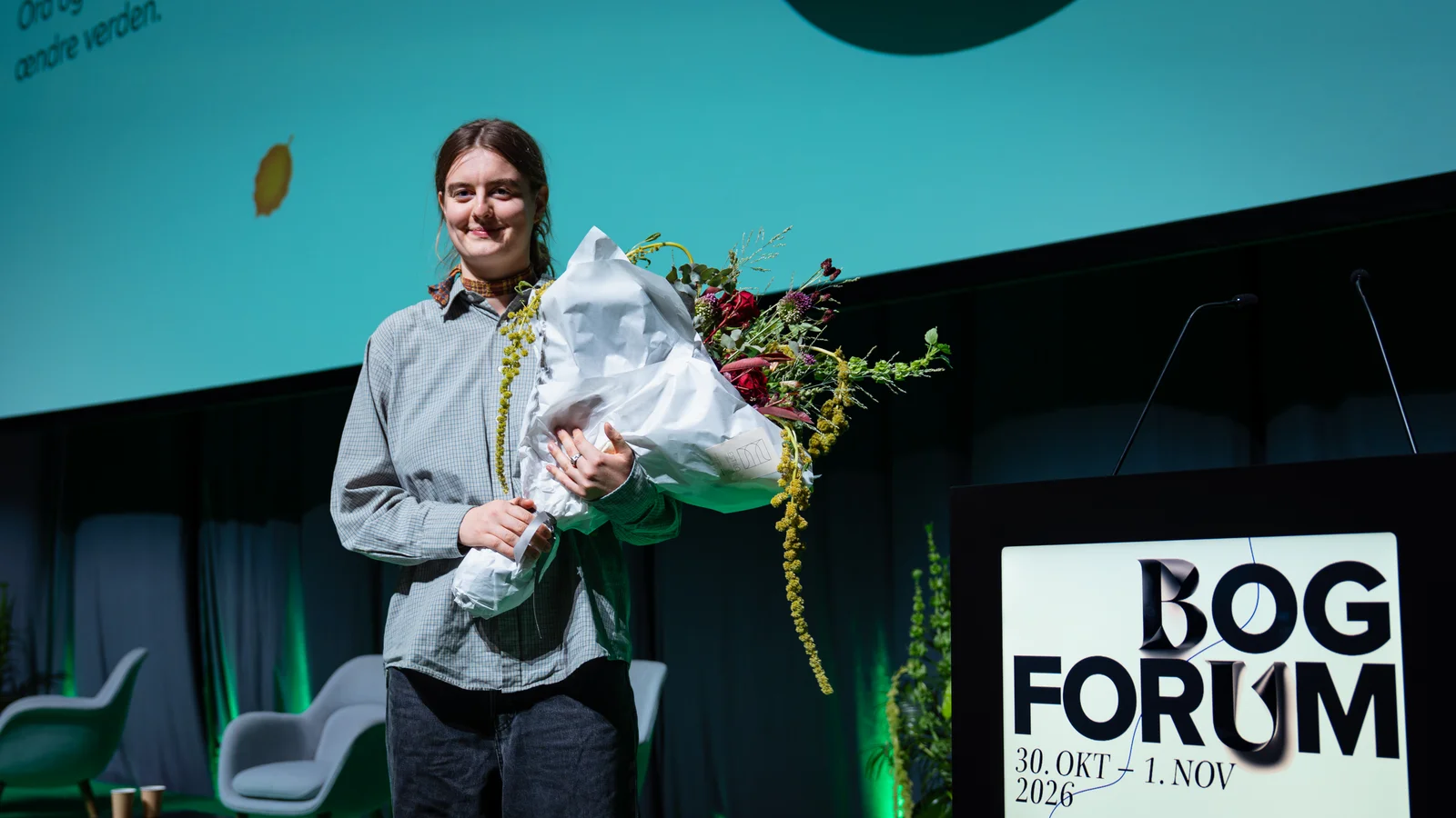 Feline Kamber vinder Bogforums Debutantpris 2026 med Foder til høns
